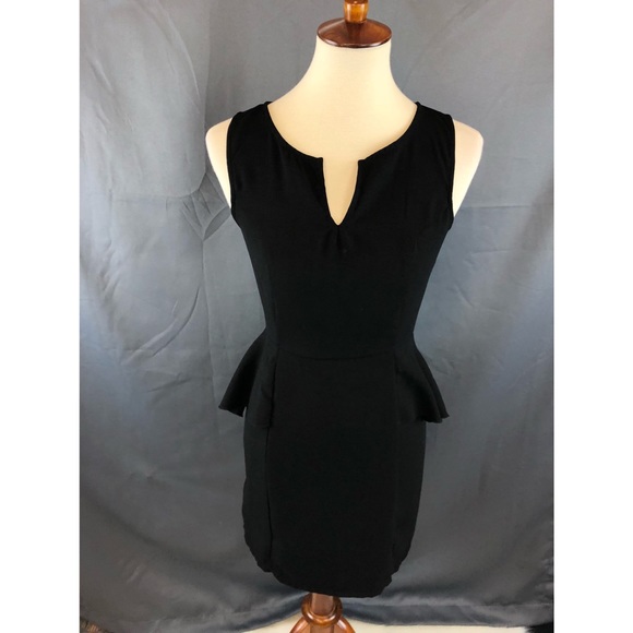 Fun charming Charlie dress - Picture 2 of 4